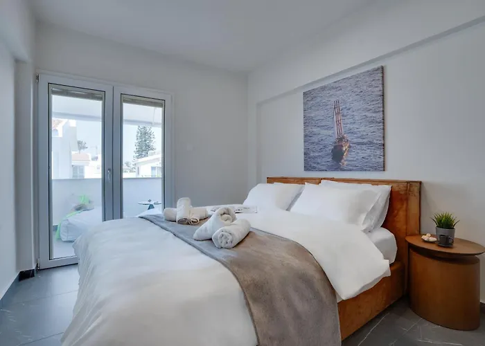 Апартаменты Sea Front Luxury Вороклини